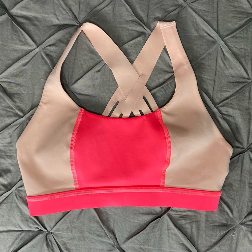 Sweaty Betty | Circuit Sports Bra in Misty Rose Pink